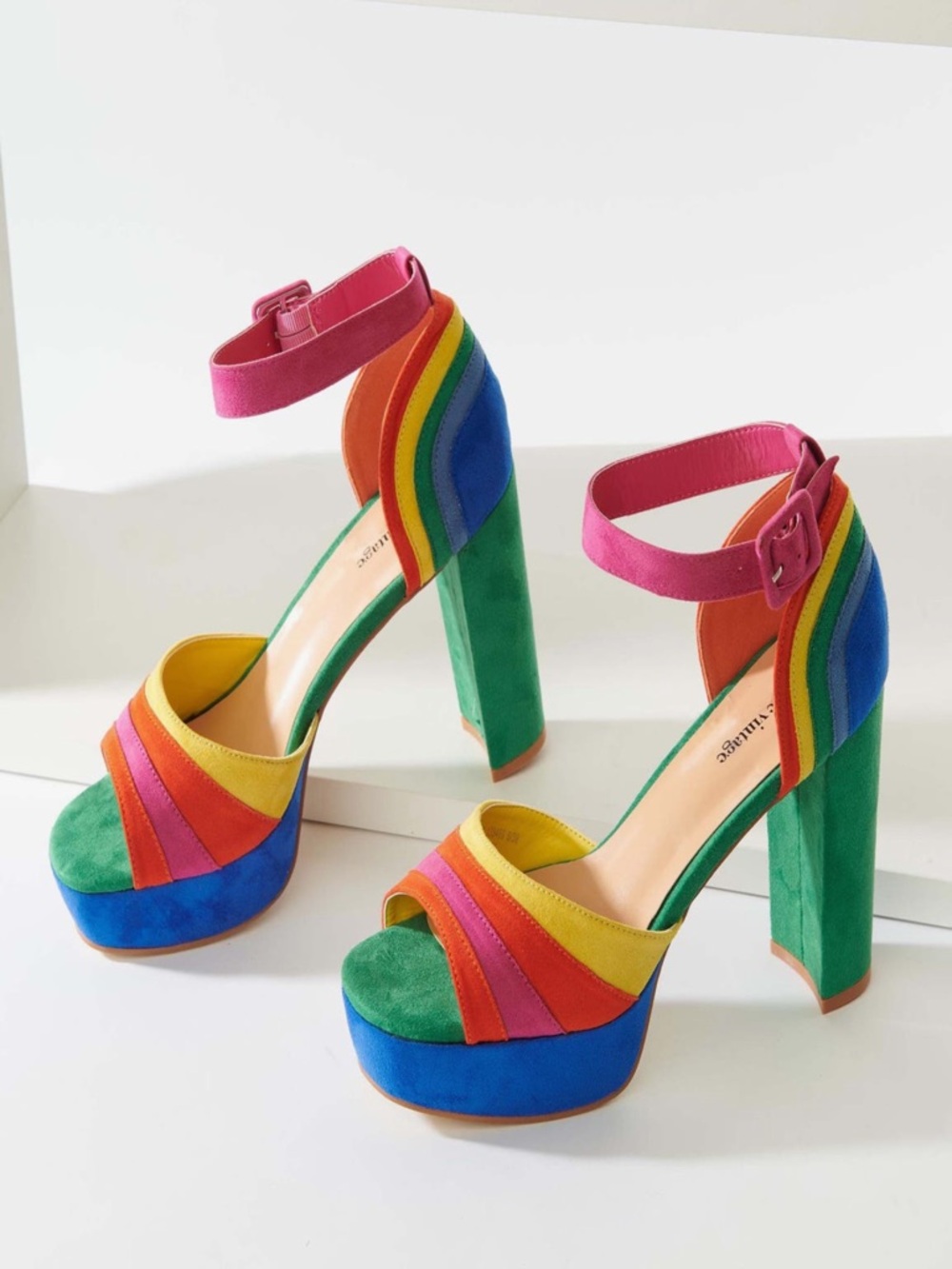 NWOT Unique Vintage Peep Toe Platform Heels Rainbow